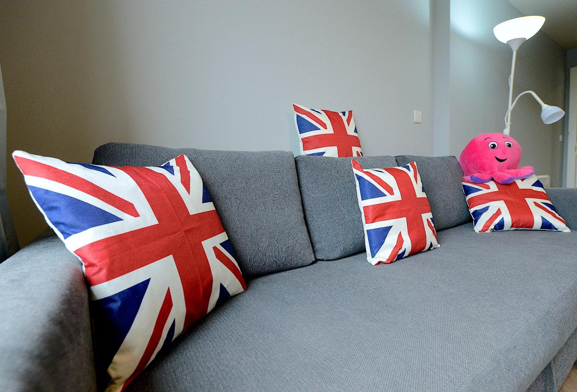 Ferienwohnung 2 Bed Terraced Flat Piccadilly Line London Exterior foto